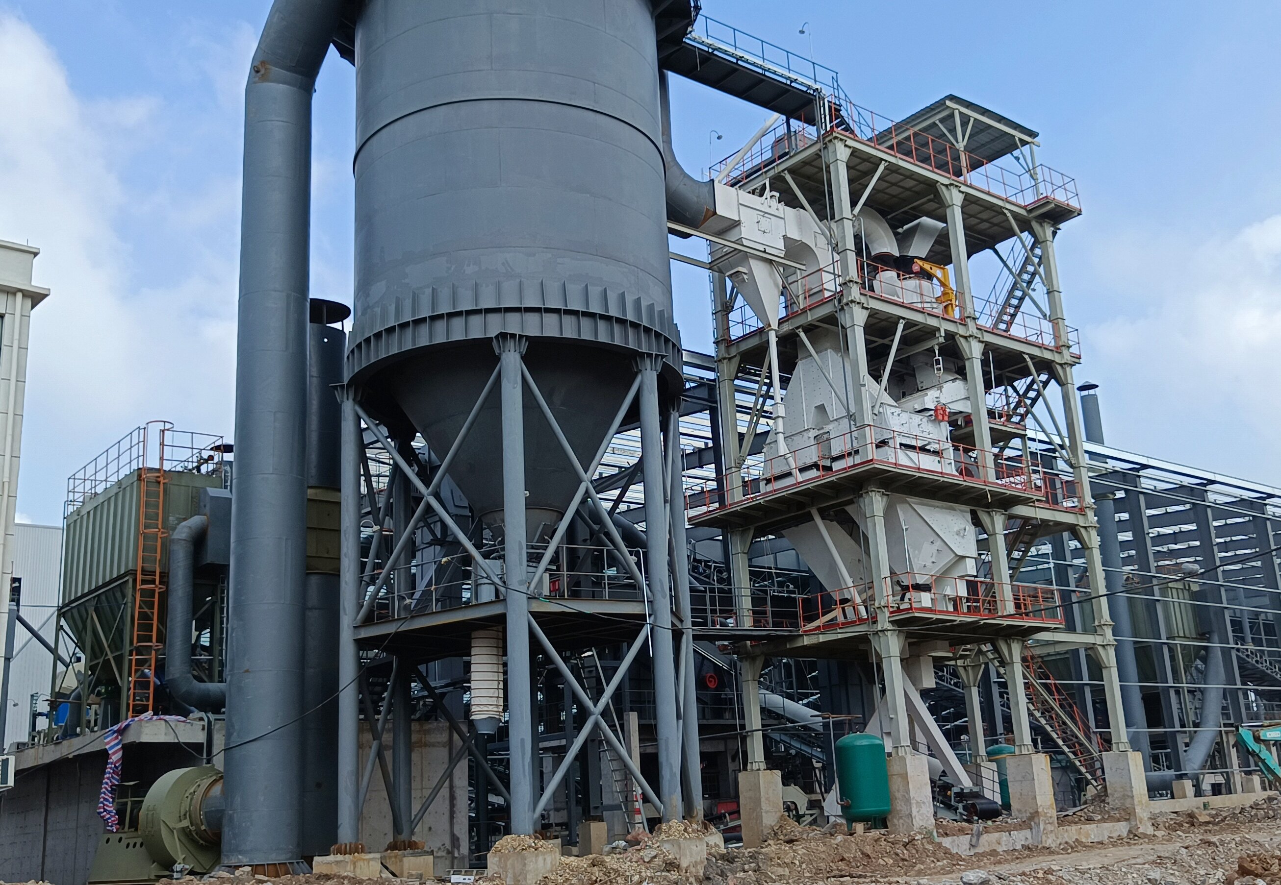 干法制砂楼：环保制砂新标杆